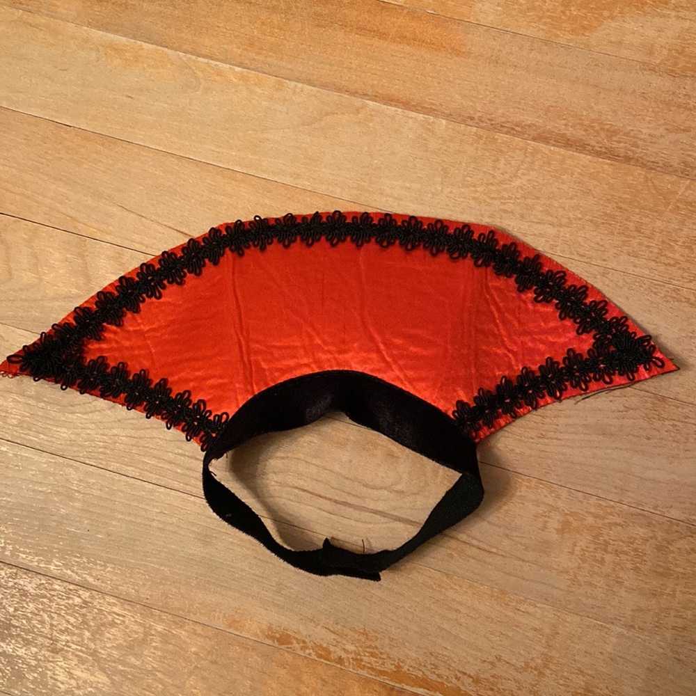 Vampiress Girls Halloween Costume - Picture 11 of 12